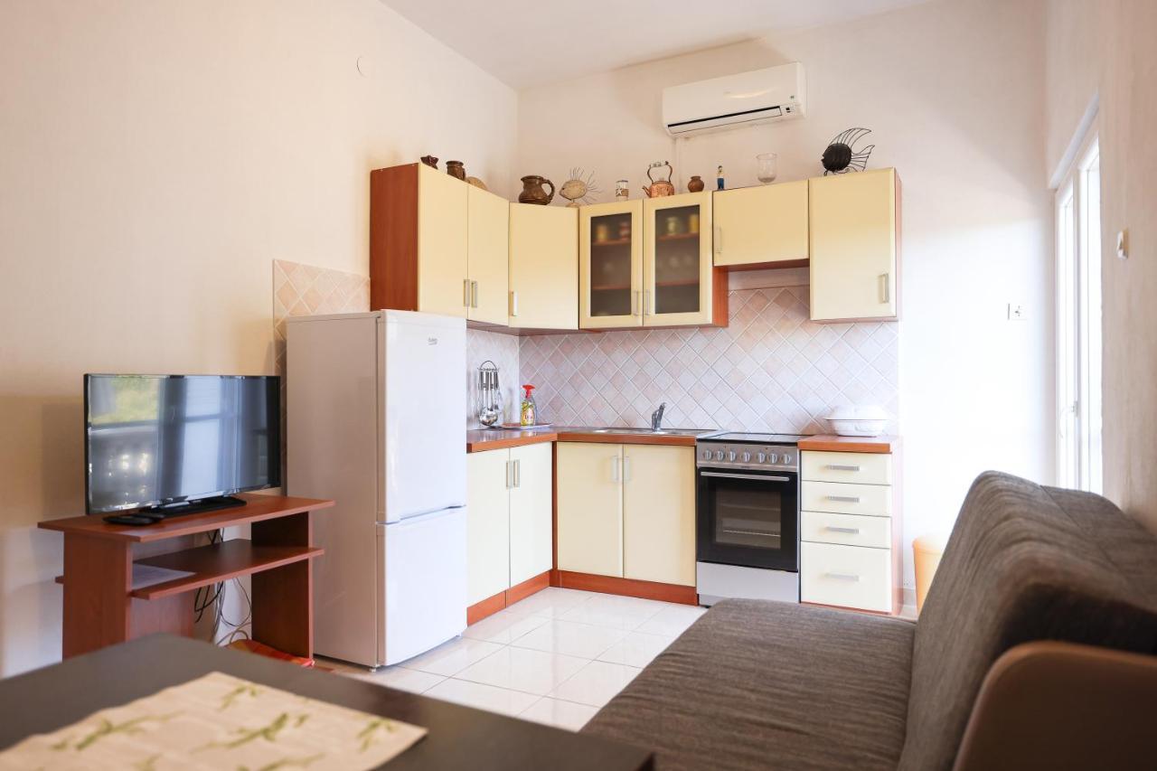 Apartments Marta Verunić Екстериор снимка